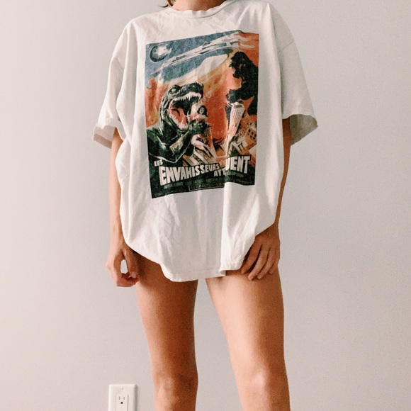 Brandy Melville Marina “Les Envahisseurs” graphic - Picture 2 of 3